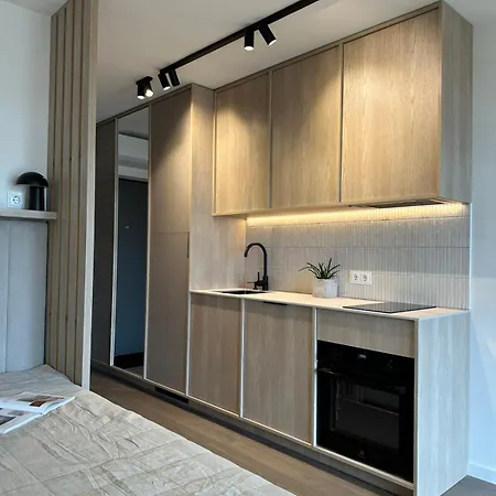 아파트 Elegant Retreat With Outdoor Pool I Cohost *